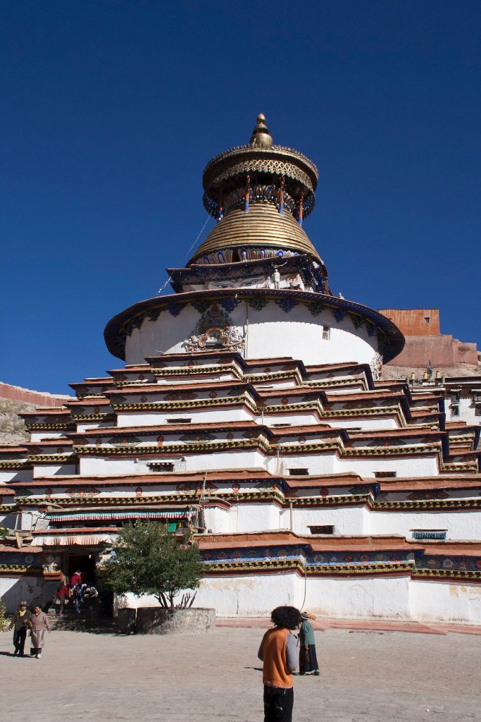 18-The Kumbum Stupa.jpg - The Kumbum Stupa